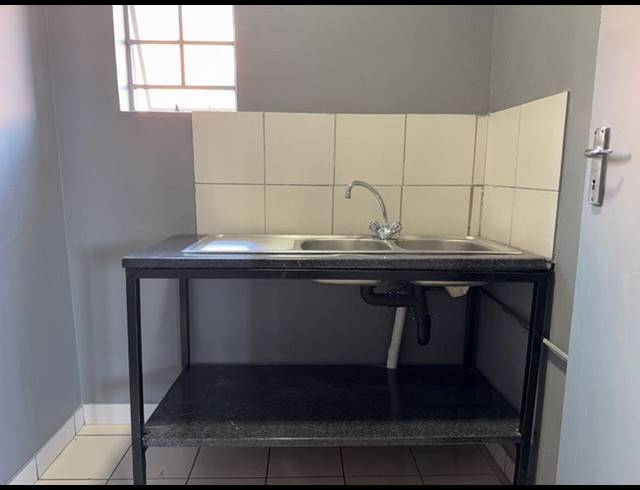 INDUSTRIAL PROPERTY TO RENT IN MAGNA VIA INDUSTRIAL